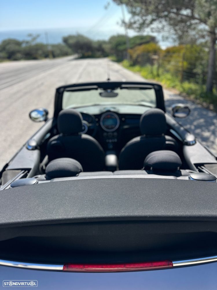 MINI Cabrio Cooper Premium Classic Auto - 11
