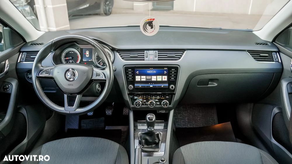 Skoda Octavia 1.5 TSI Ambition - 11