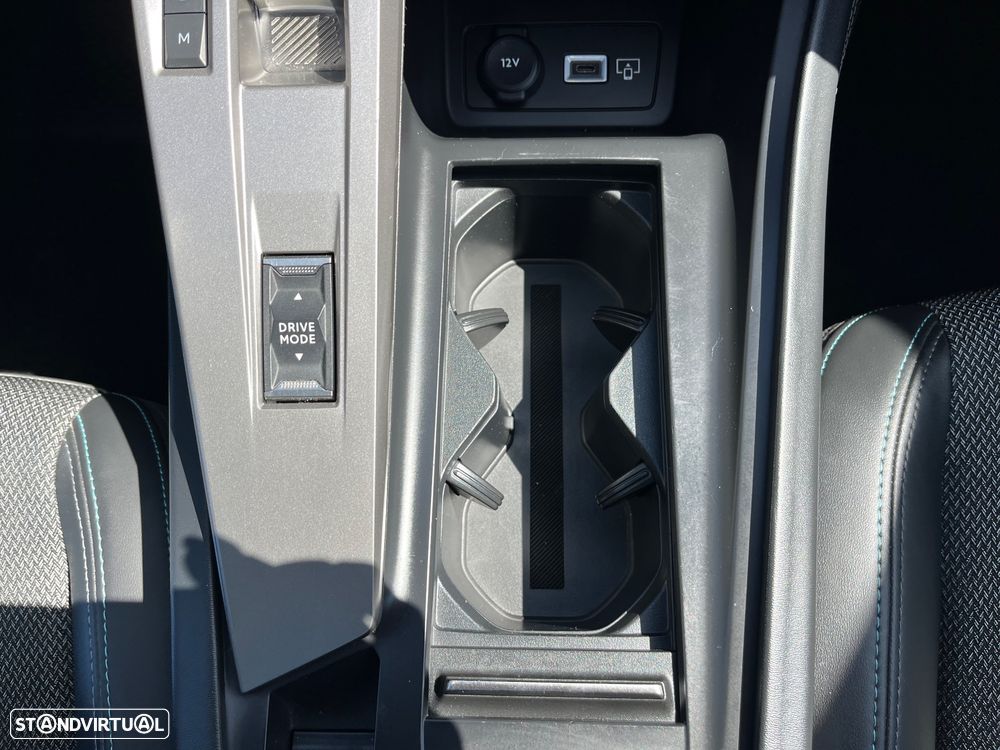 Peugeot 308 1.5 BlueHDi Allure Pack EAT8 - 38