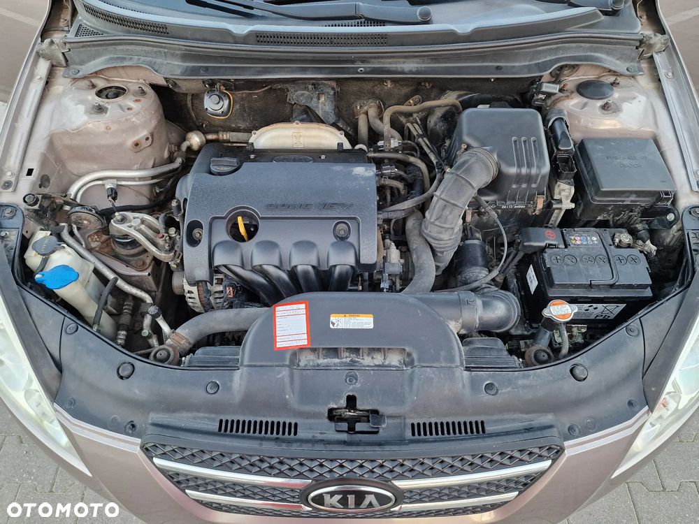 Kia Ceed - 9