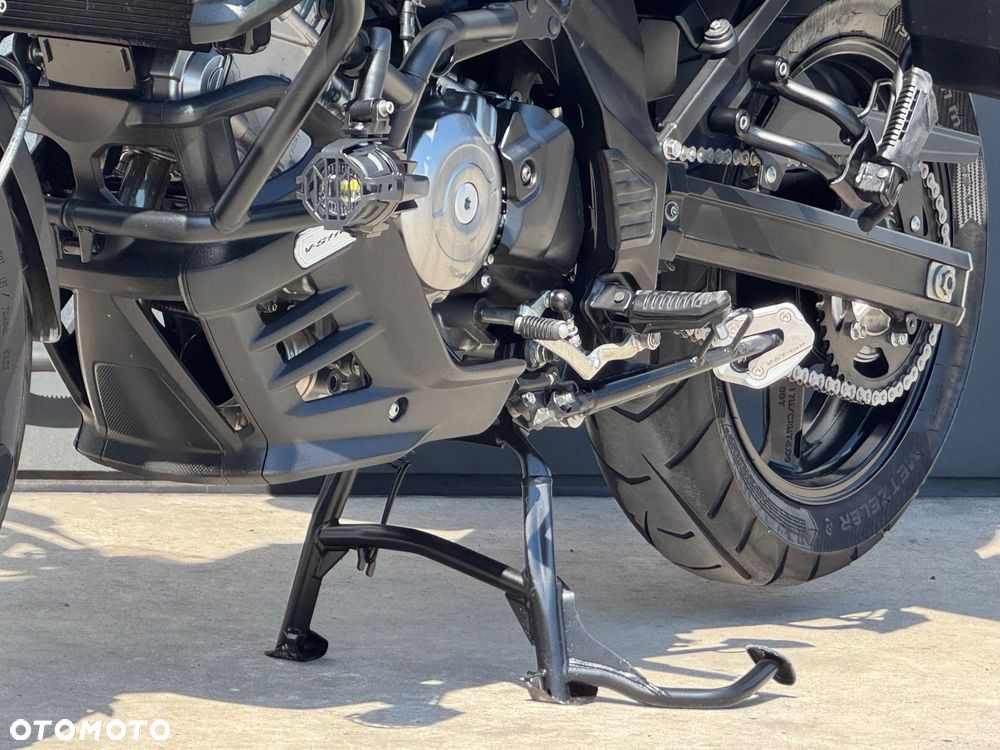 Suzuki V-STROM - 30
