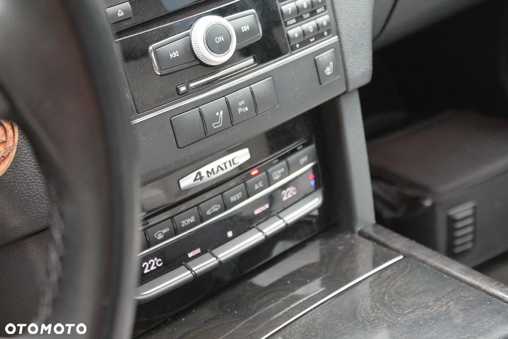 Mercedes-Benz Klasa E 500 4Matic Automatik Avantgarde - 24