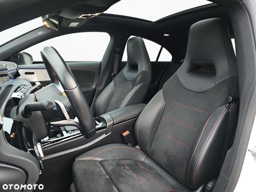 Mercedes-Benz CLA - 13