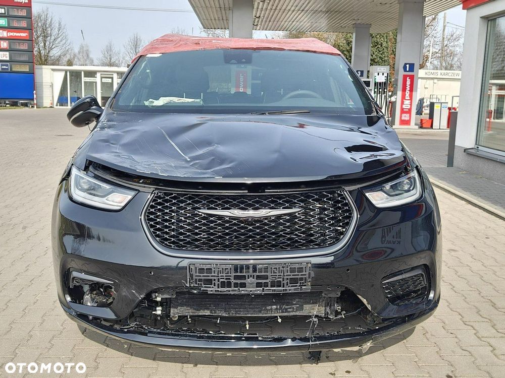 Chrysler Pacifica - 2