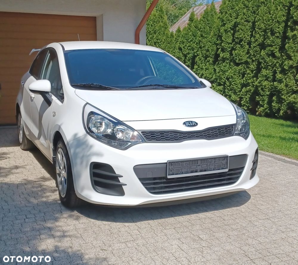 Kia Rio - 4