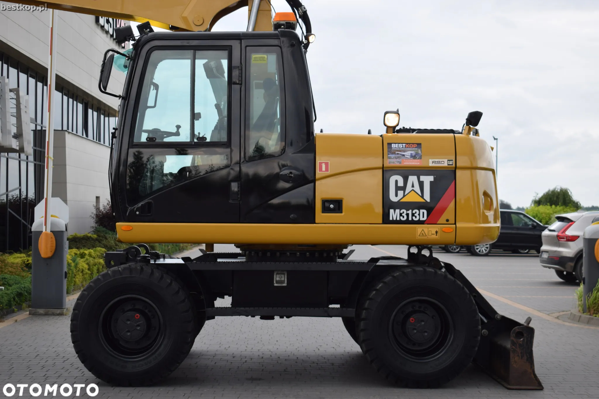 Caterpillar CAT M313D - 11