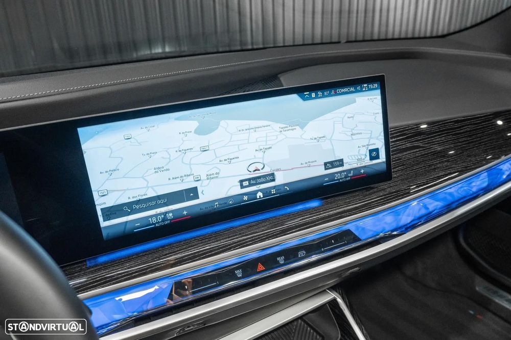 BMW 750 750e xDrive Pack Desportivo M - 15