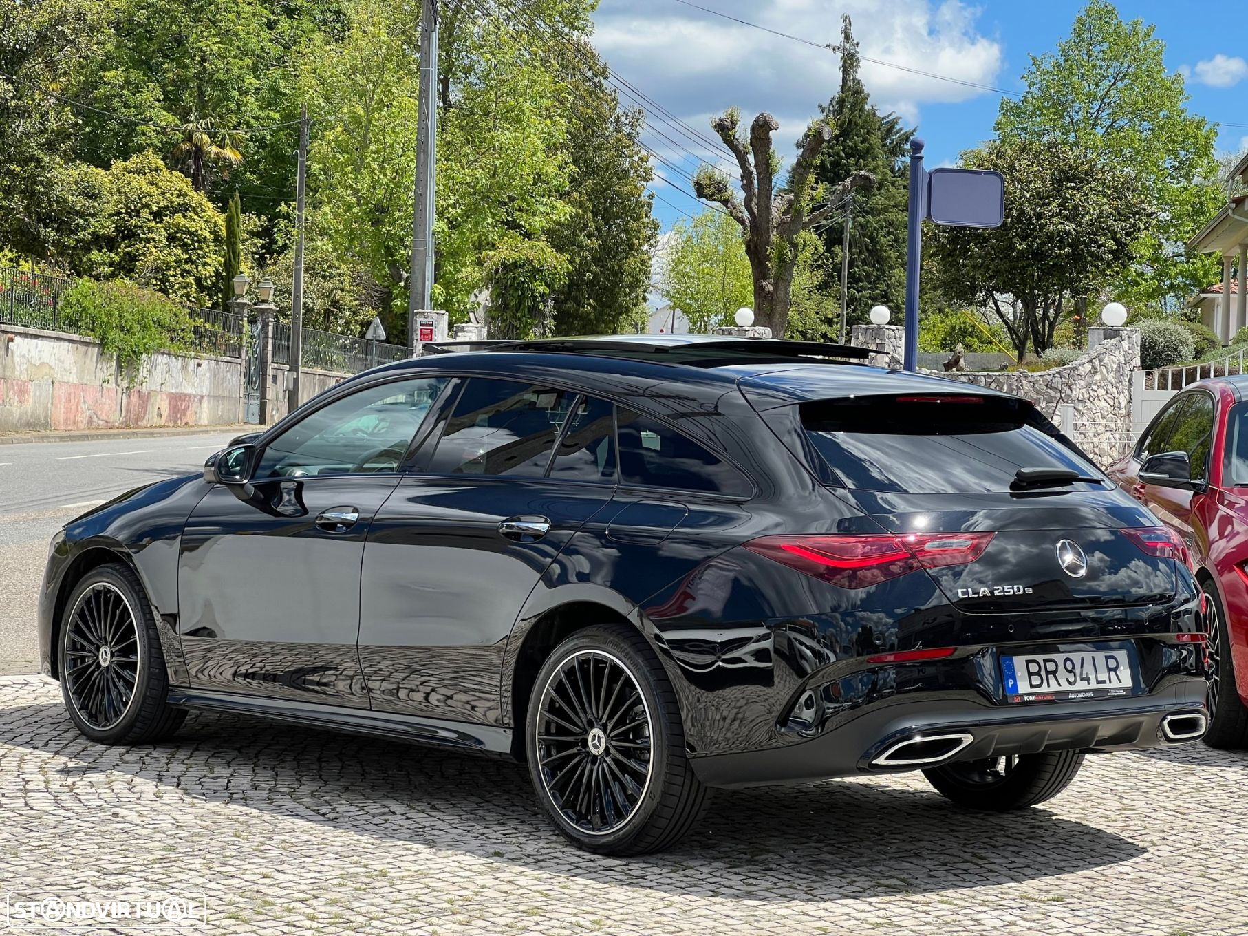 Mercedes-Benz CLA 250 e Shooting Brake AMG Line - 10