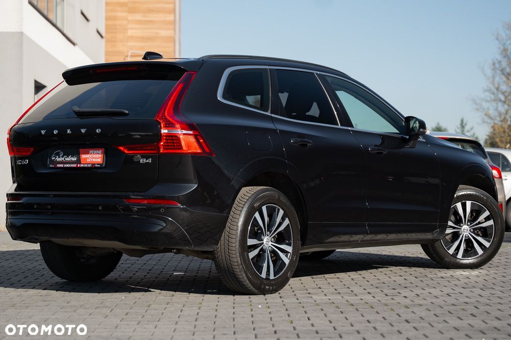 Volvo XC 60 B4 D Momentum Pro - 10