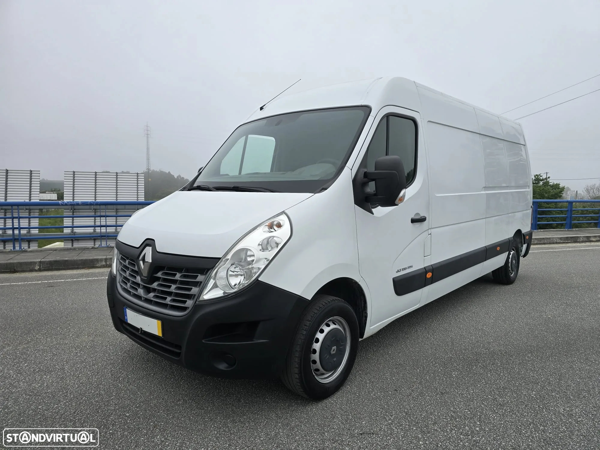 Renault Master 2.3 DCI 135 L3H3 - 24