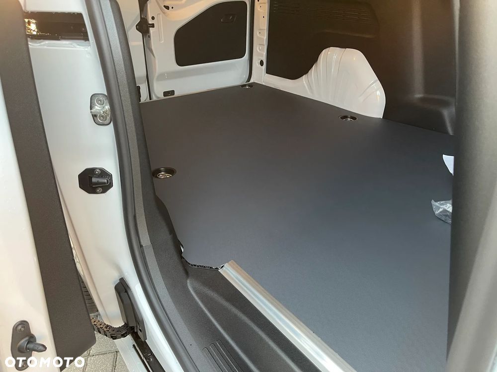 Toyota Proace City - 19