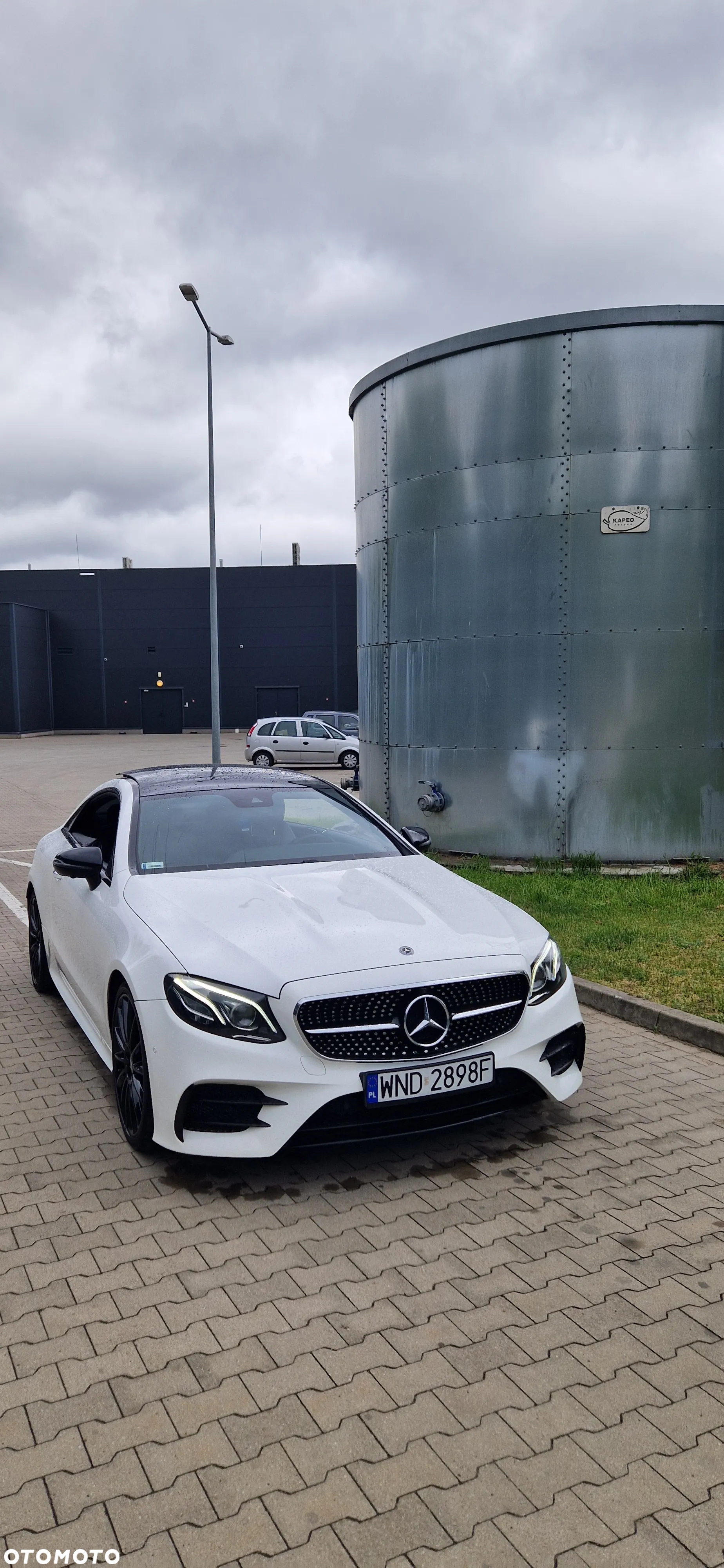 Mercedes-Benz Klasa E 300 Coupe 9G-TRONIC - 12