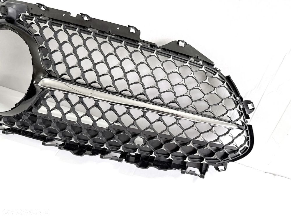 ATRAPA GRILL Mercedes W257 C257 CLS Lift - AMG - 3