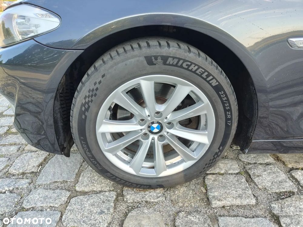 BMW Seria 5 520d Touring - 22