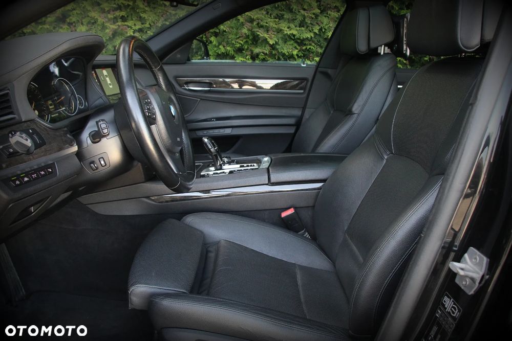 BMW Seria 7 750d xDrive - 13