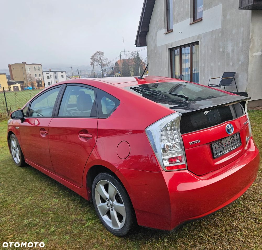 Toyota Prius (Hybrid) Executive - 4