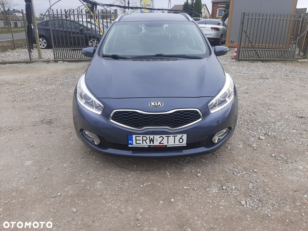 Kia Ceed 1.6 GDI ISG Platinum Edition - 9