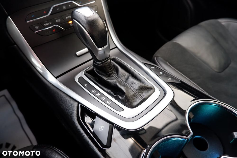 Ford S-Max - 33