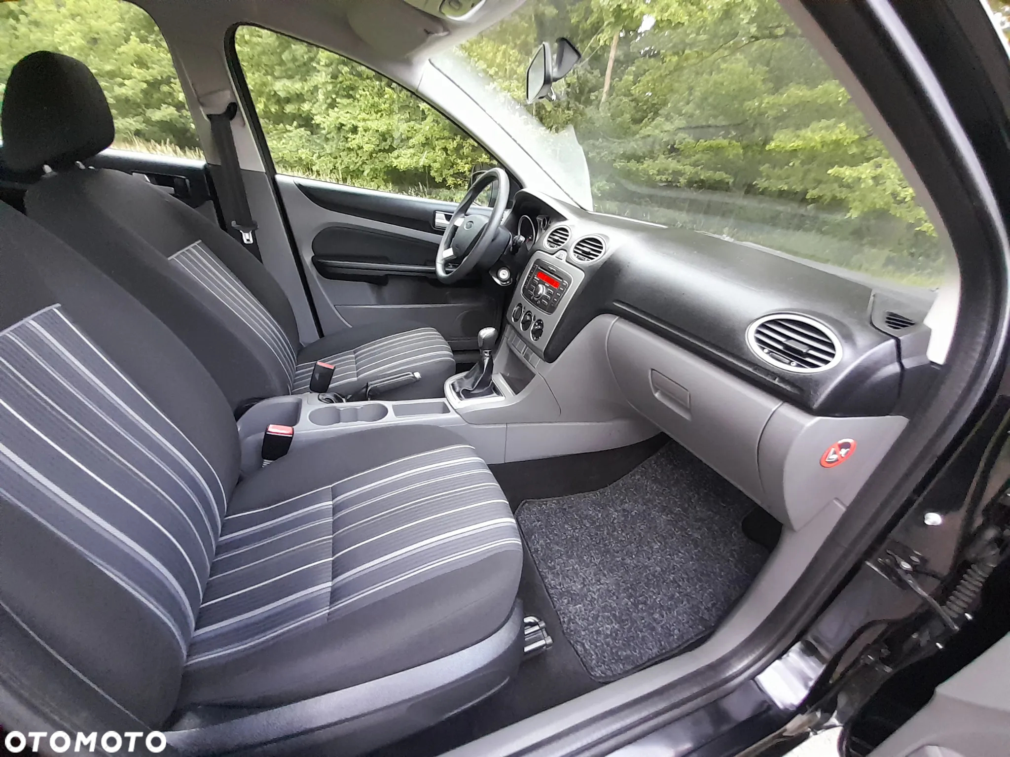 Ford Focus 1.4 16V Trend - 17