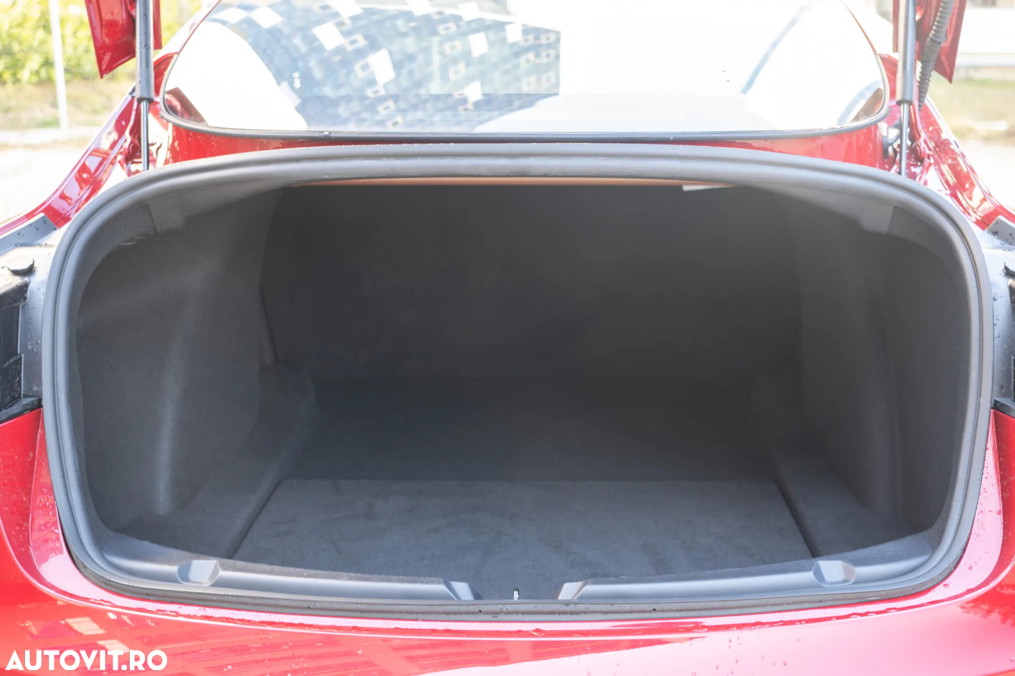 Tesla Model 3 Langstreckenbatterie Allradantrieb Dual Motor - 27