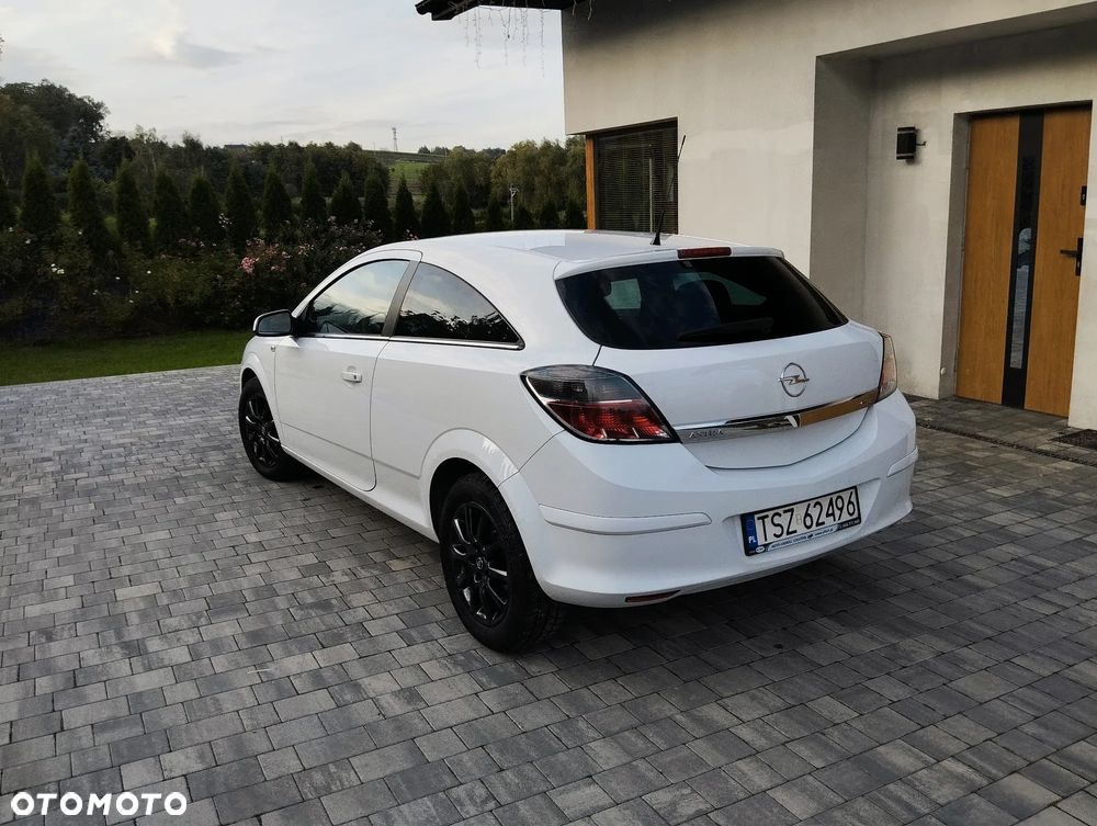 Opel Astra III GTC 1.6 Sport - 1