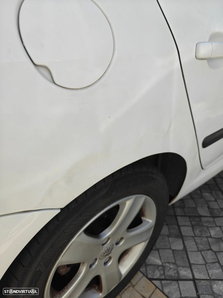 Peugeot 307 2.0 HDi 110 XS Premium - 11