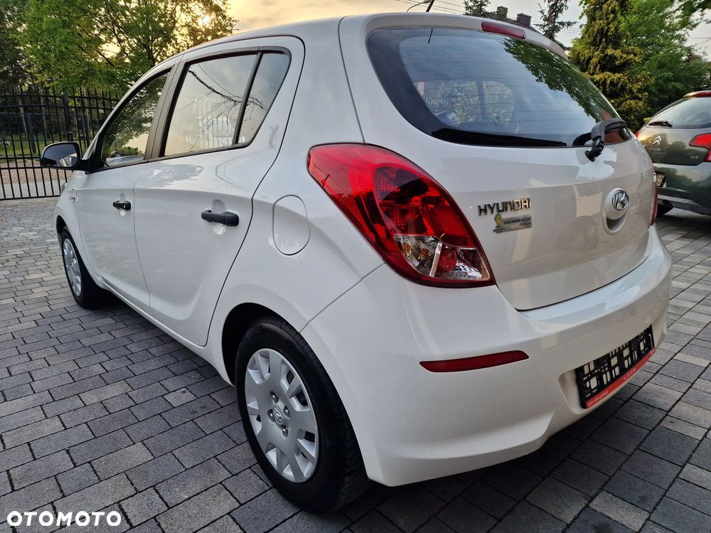 Hyundai i20 1.2 Fifa World Cup Edition - 9