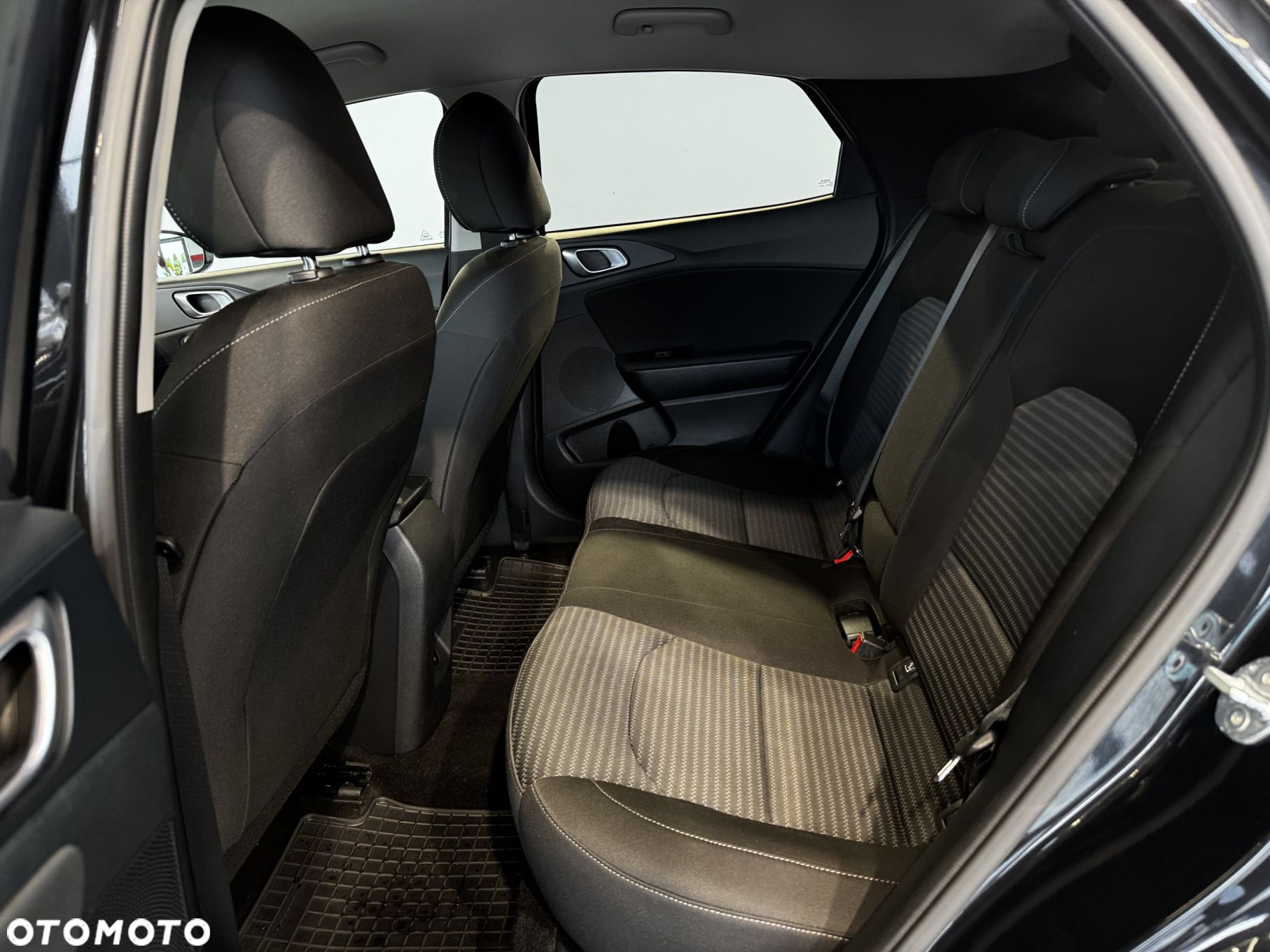 Kia XCeed - 15