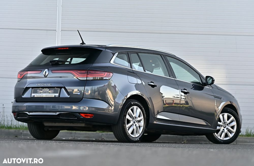 Renault Megane E-TECH 160 ZEN - 10