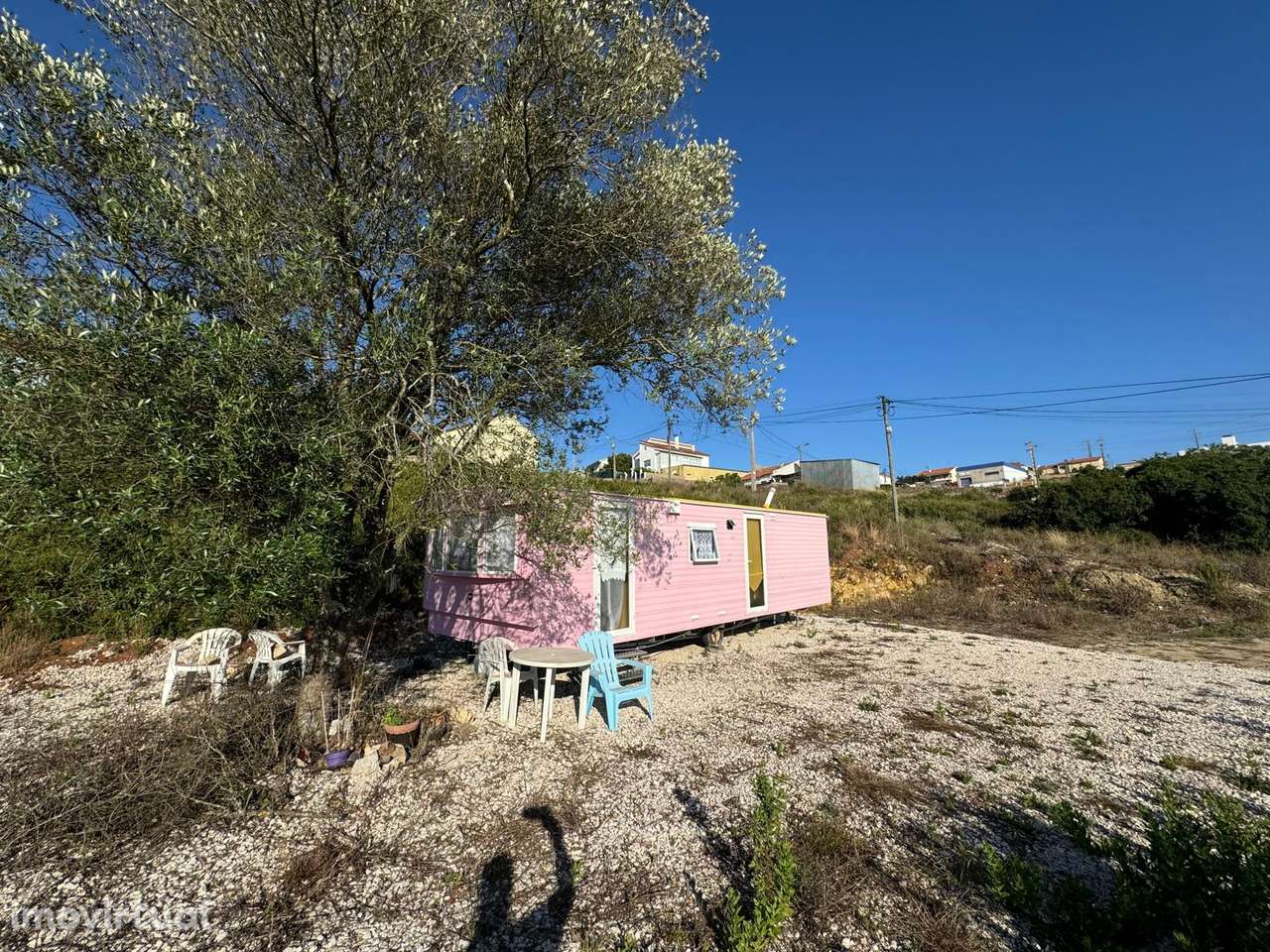 Terreno Urbano de 600m2 para construção unifamiliar ou construção de 2 - Grande imagem: 3/10