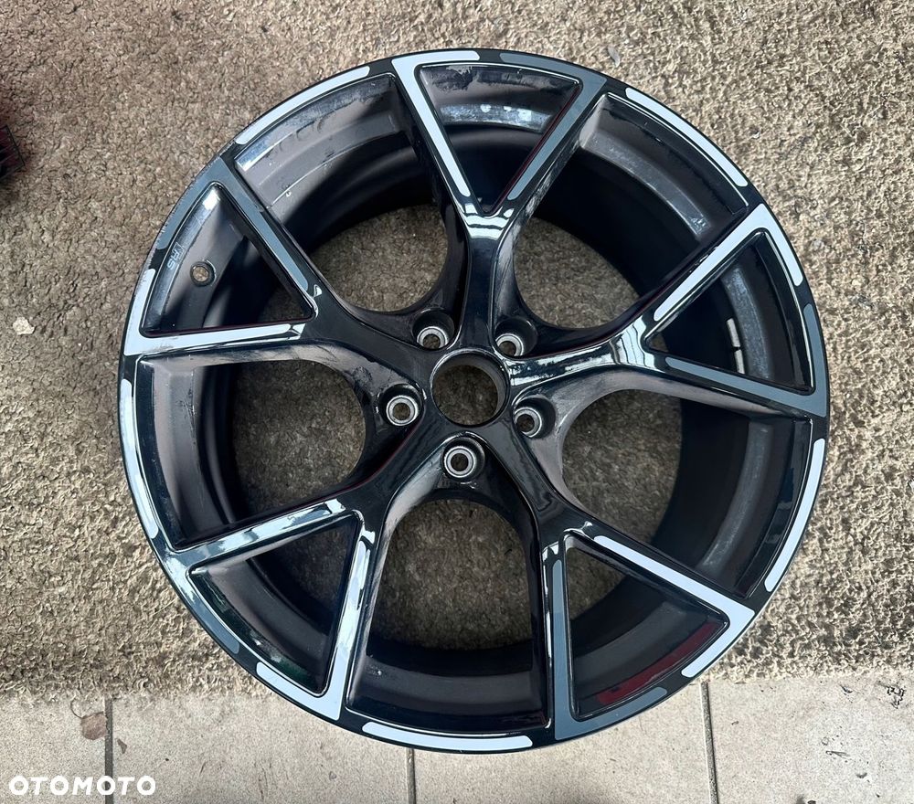 felga aluminiowa audi oe audi rs3 9.0" x 19" 5x112 et 25 - 1