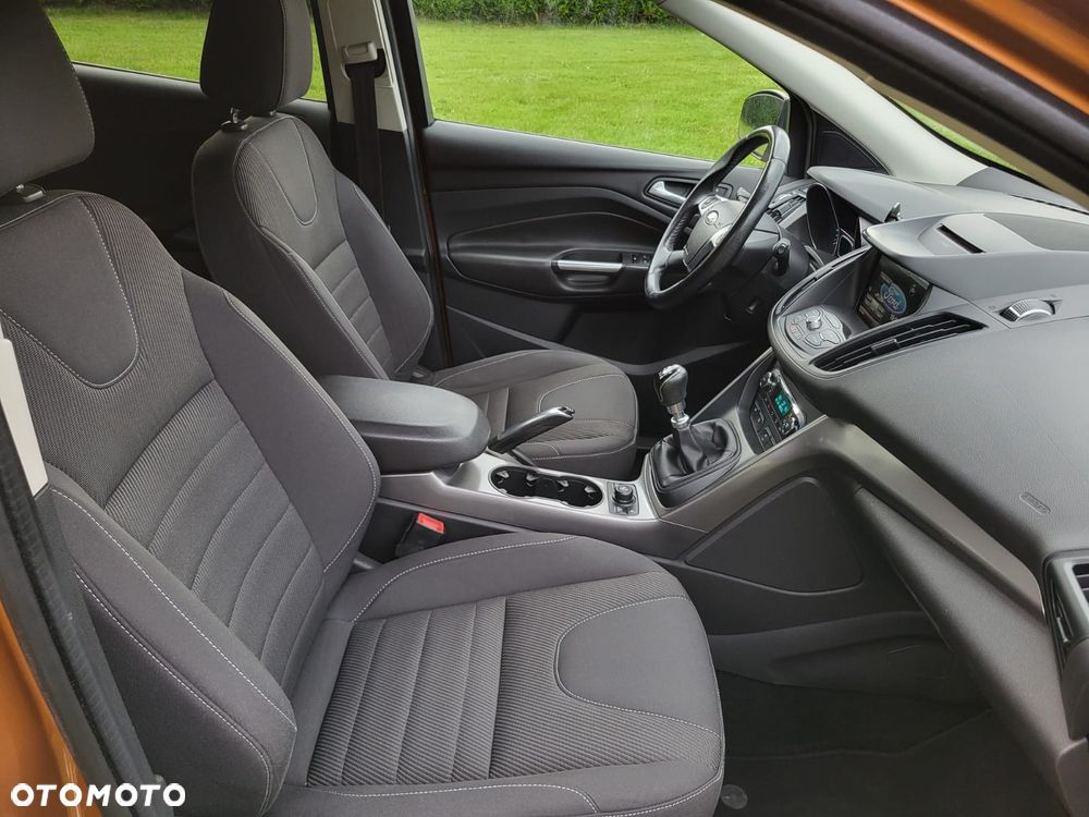 Ford Kuga - 23