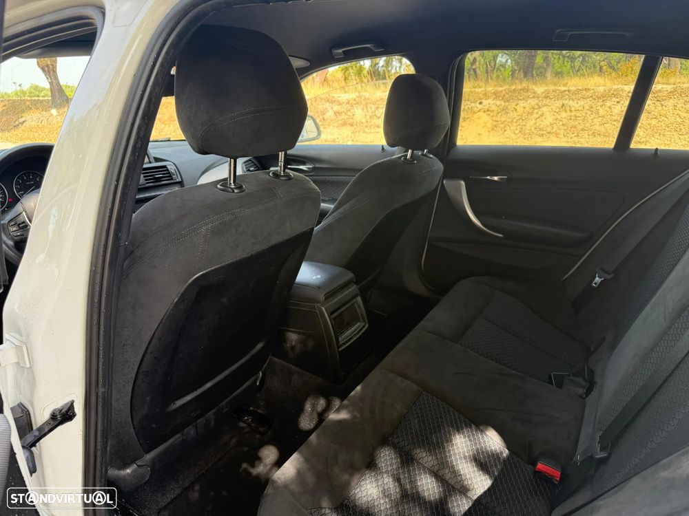 BMW 116 i Pack M - 12