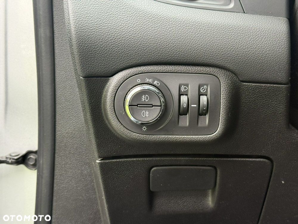 Opel Zafira - 23
