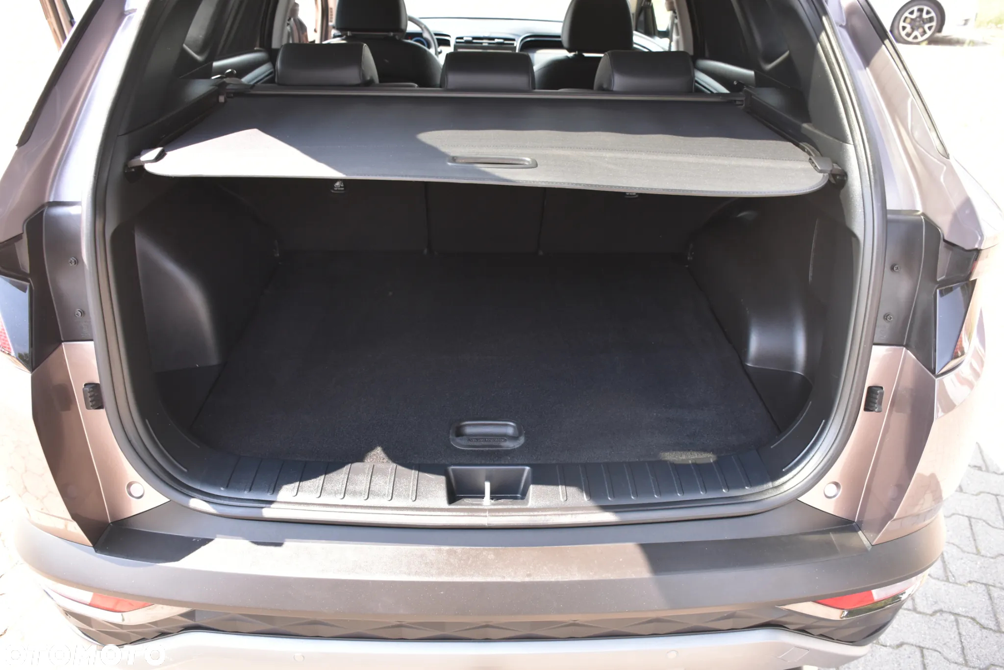 Hyundai Tucson 1.6 T-GDi HEV Executive 4WD - 29