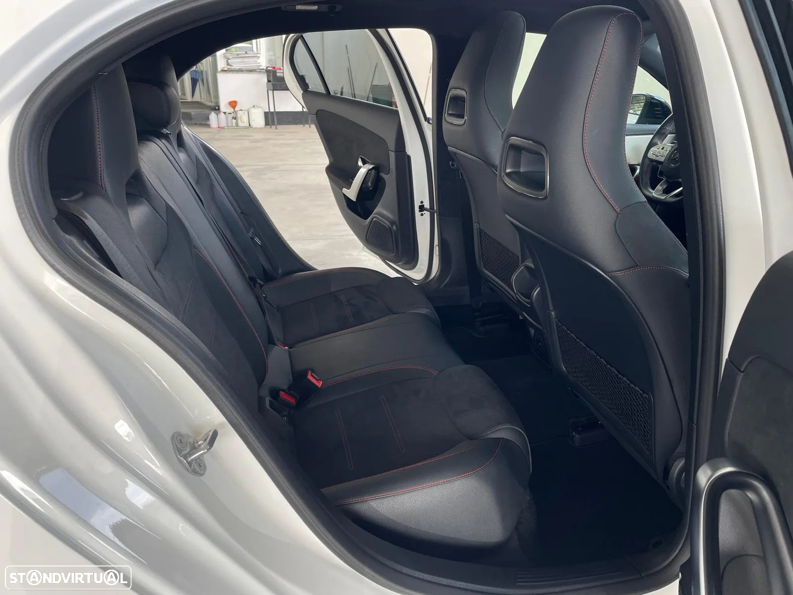 Mercedes-Benz A 180 d AMG Line - 43