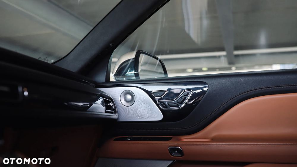 Lincoln Aviator - 36
