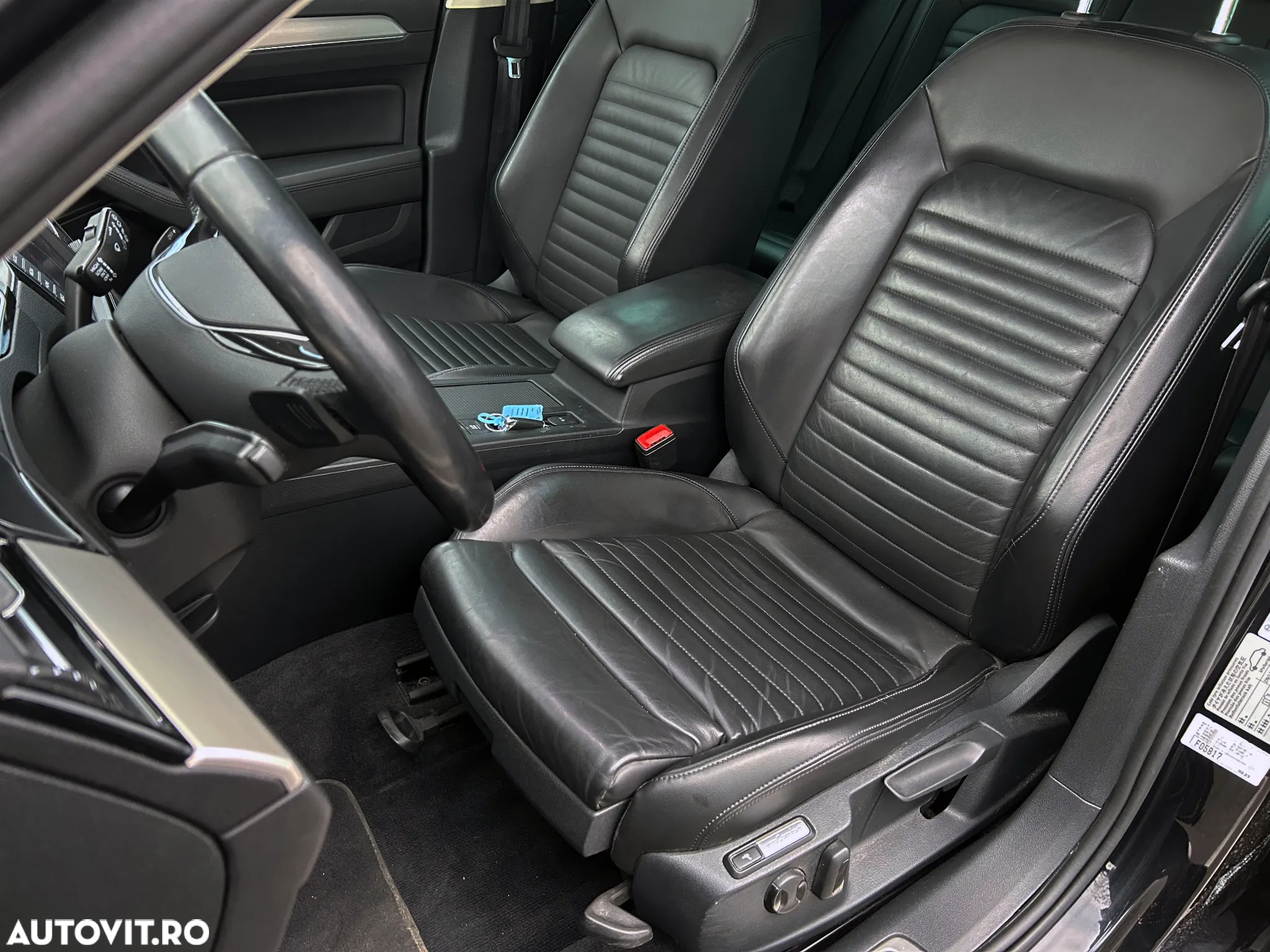 Volkswagen Passat Variant 2.0 TDI SCR DSG Highline - 10