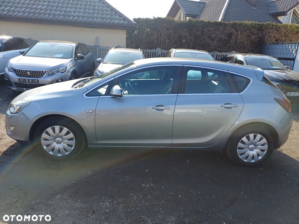 Opel Astra 1.4 Turbo Cosmo - 4