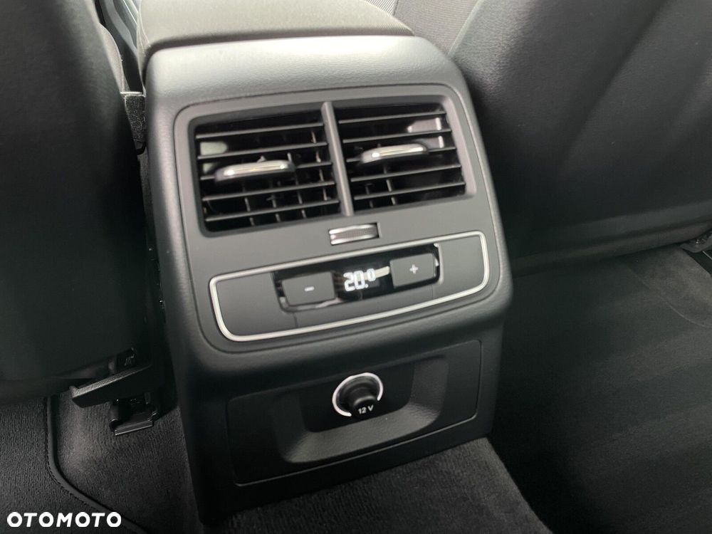 Audi A4 Limousine - 13
