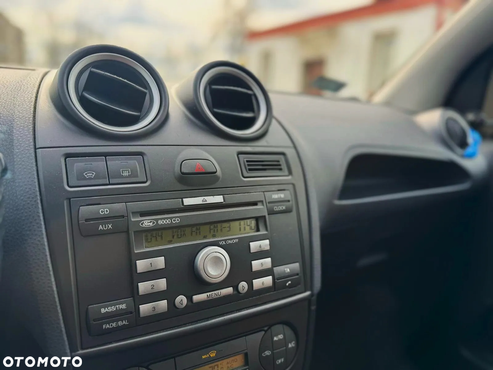 Ford Fiesta - 12