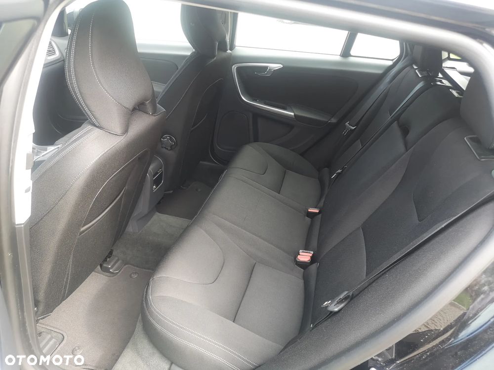 Volvo V60 T3 - 36