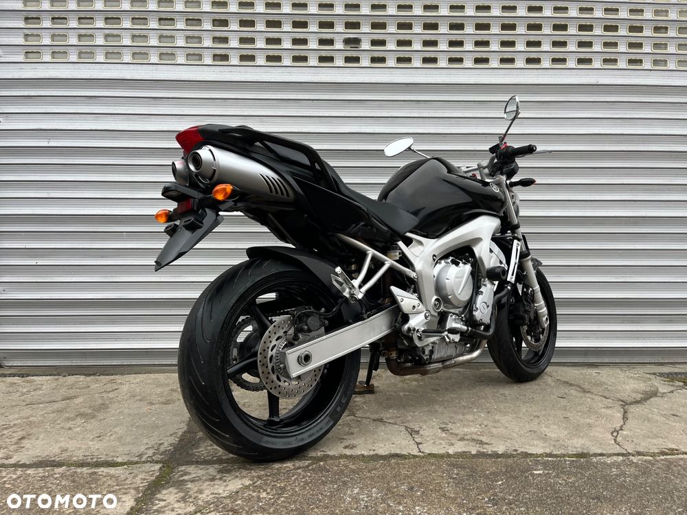 Yamaha FZ6 - 16