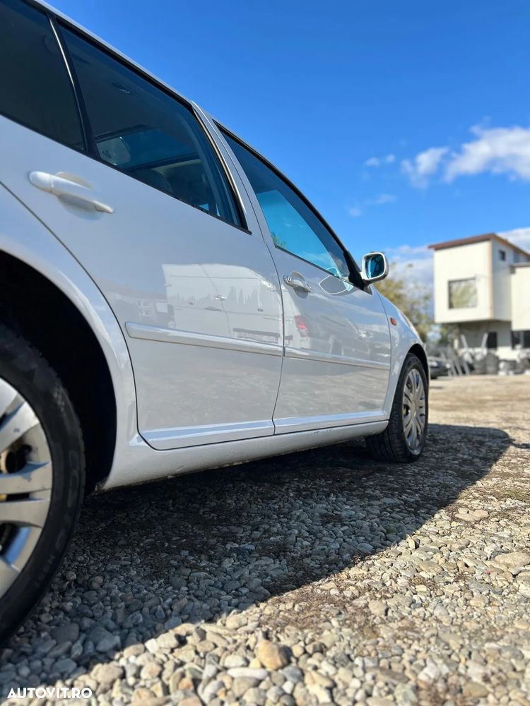 Volkswagen Golf 1.9 TDI - 16