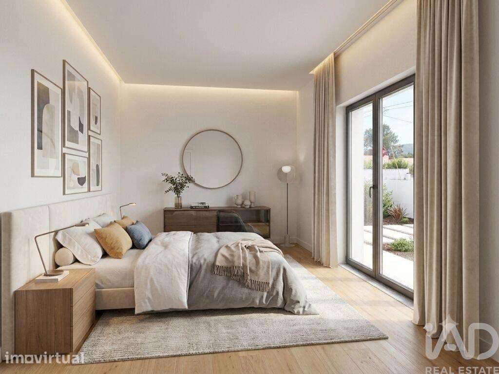 Casa T3 em Fernão Ferro de 150,00 m2 - Grande imagem: 5/17