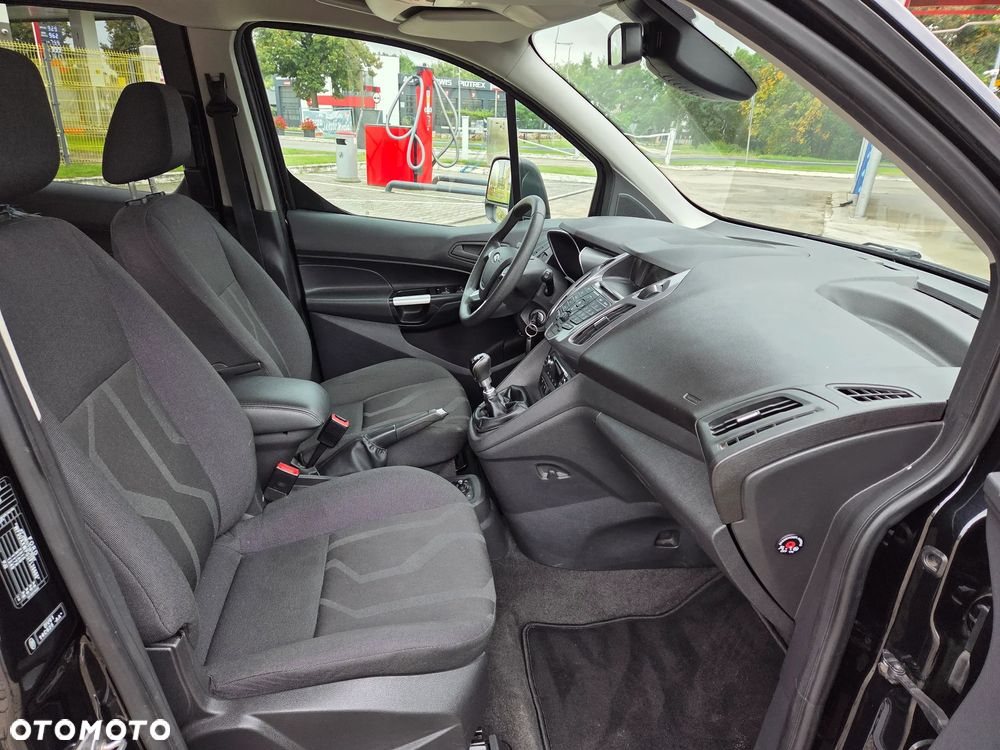Ford Tourneo Connect Grand - 17