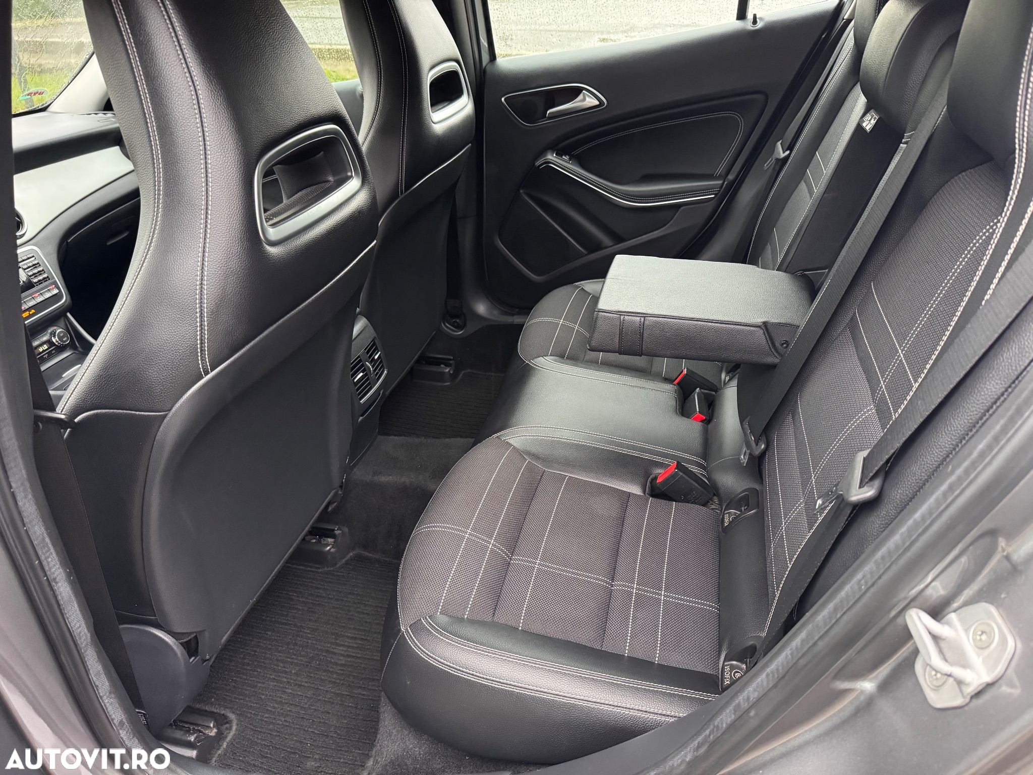 Mercedes-Benz GLA 220 CDI 4Matic 7G-DCT Urban - 29