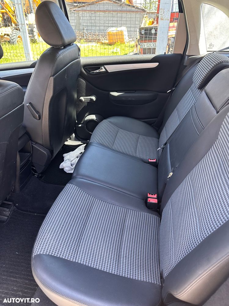 Mercedes-Benz B 200 - 13
