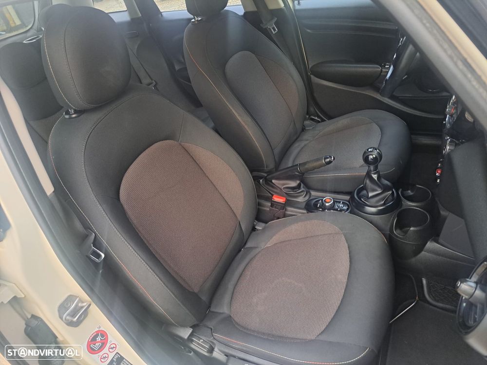 MINI 5 Portas One D - 7