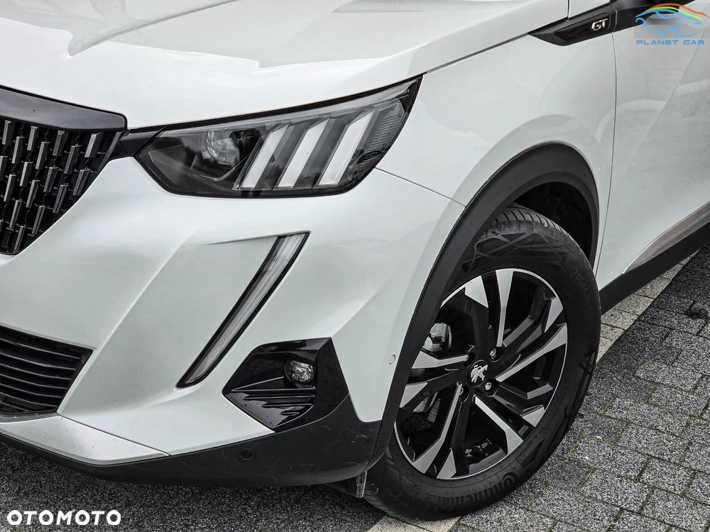 Peugeot 2008 PureTech 130 EAT8 GT - 5